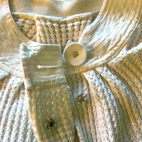 BCGGeneration Cream colored short sleeve cardigan sweater (med) - Picture 4 of 5